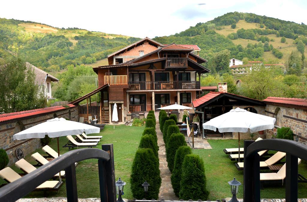 Къщата - Къща За Гости Ribarița Exterior foto