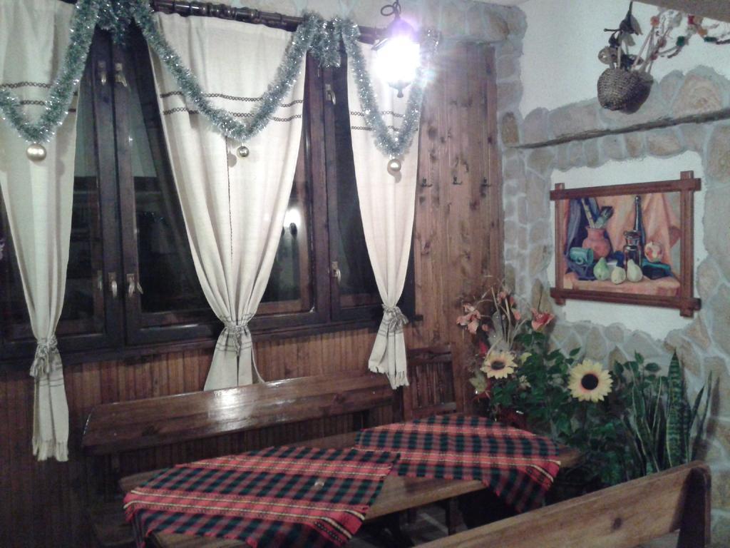 Къщата - Къща За Гости Ribarița Exterior foto